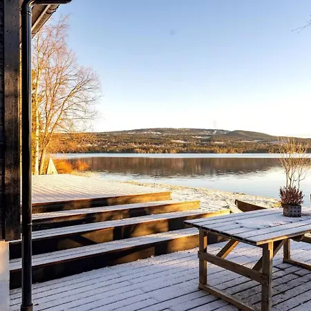 Lakeside Near Sjusjoen And Lillehammer